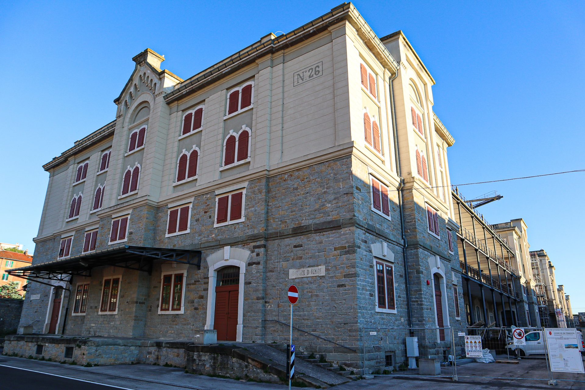 porto-vecchio-innovation-decay-and-reinvention-intrieste